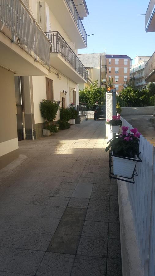 Lamezia Park Apartments Lamezia Terme Eksteriør bilde